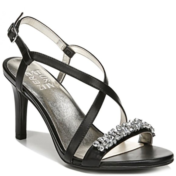 naturalizer kia sandal